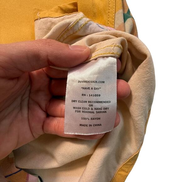 Duvin Design Co. "Have A Day" Button-Up Shirt Beach Sunbather Print Men Size M - Picture 11 of 11